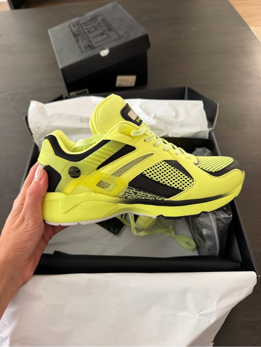 L.A. Gear Neon Yellow and Black Athletic Sneakers